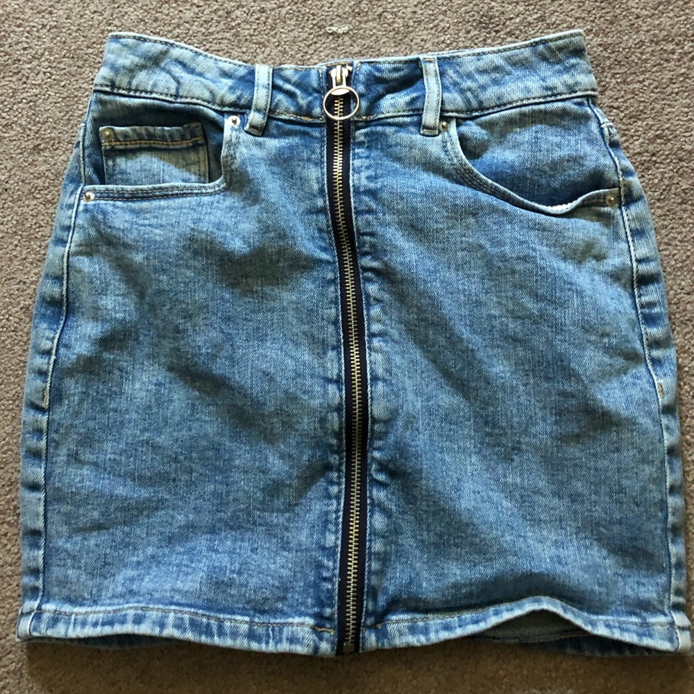 Garage denim zip up skirt!!